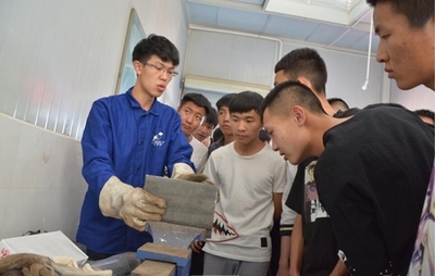 &ldquo;技能中國(guó)行2019&mdash;&mdash;走進(jìn)四川(涼山)&rdquo;技能展示交流活動(dòng)舉行